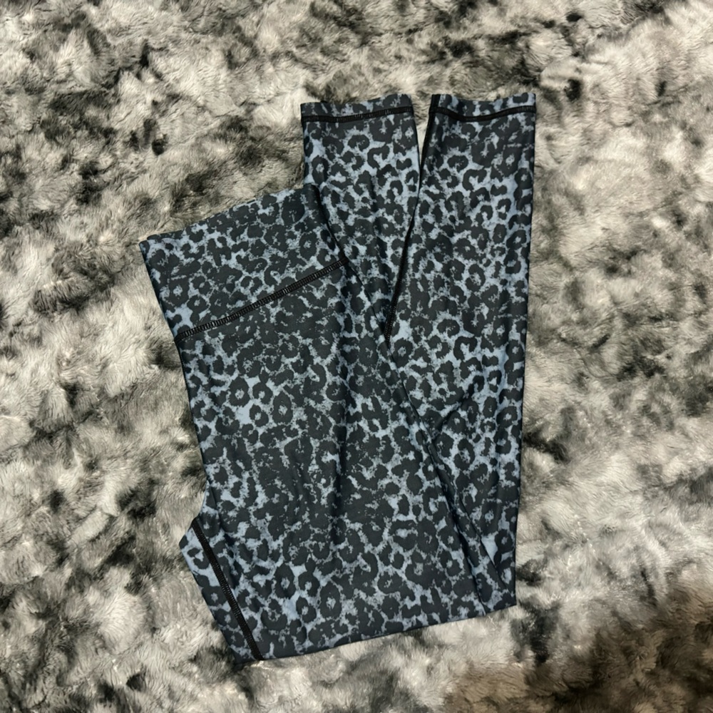 ZYIA leopard scrunchy butt leggings